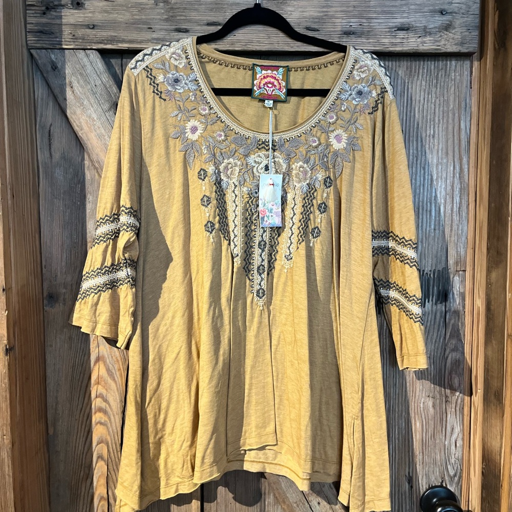 Marushka 3/4 sleeve Trapeze tee